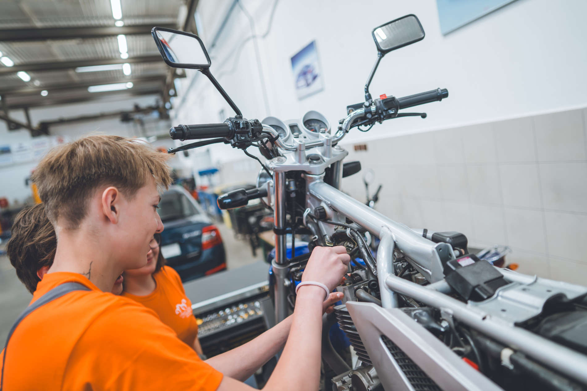 Mechanik opravář motorových vozidel - moto/cyklo mechanik