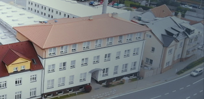 Přehrát video